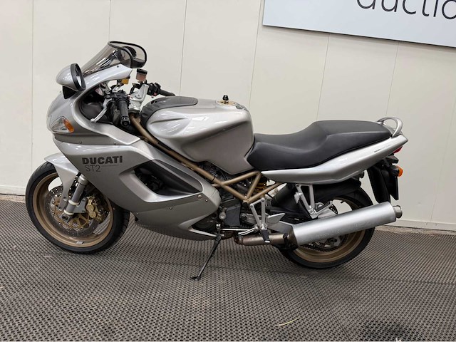 Ducati - tour - st 2 - motorfiets - 2001 - afbeelding 14 van  15