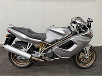 Ducati - tour - st 2 - motorfiets - 2001 - afbeelding 1 van  19