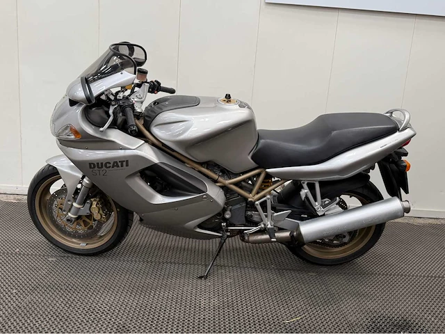 Ducati - tour - st 2 - motorfiets - 2001 - afbeelding 12 van  19