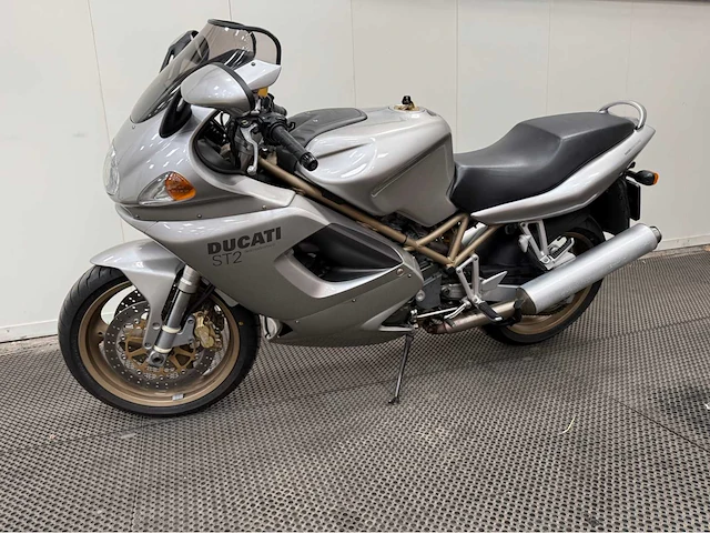 Ducati - tour - st 2 - motorfiets - 2001 - afbeelding 13 van  19