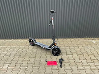 Ducati pro-ii plus elektrische step / e-streetscooter - afbeelding 2 van  9