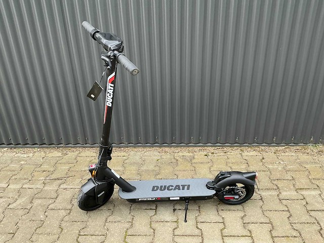 Ducati pro-ii plus elektrische step / e-streetscooter - afbeelding 5 van  9