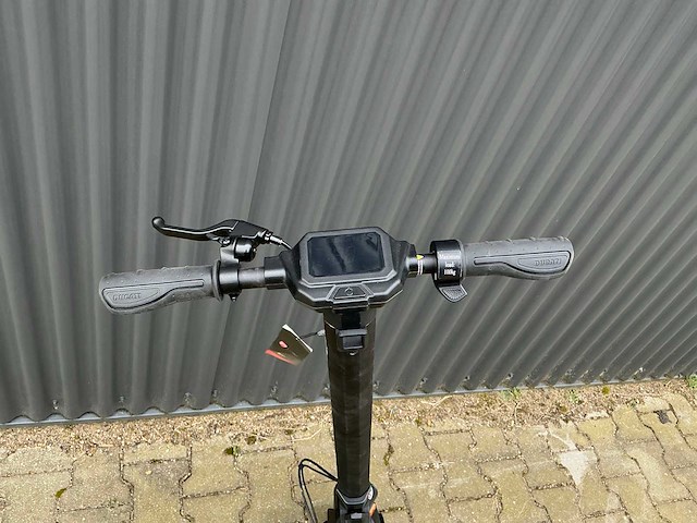 Ducati pro-ii plus elektrische step / e-streetscooter - afbeelding 6 van  9