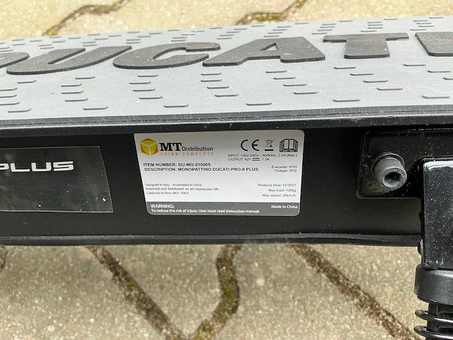 Ducati pro-ii plus elektrische step / e-streetscooter - afbeelding 8 van  9