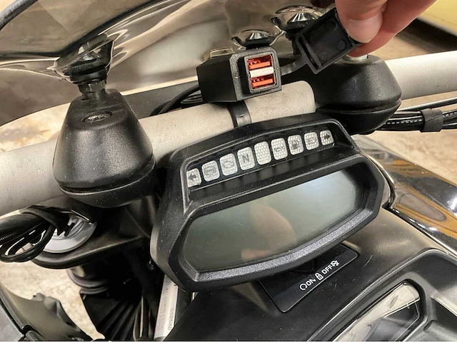 Ducati tour diavel motorfiets - afbeelding 25 van  26