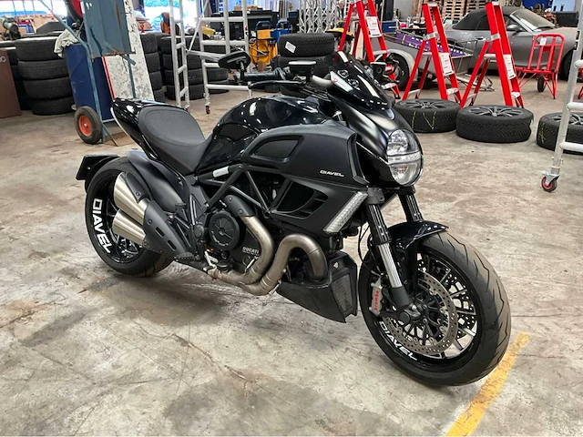 Ducati tour diavel motorfiets - afbeelding 10 van  26