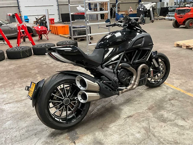 Ducati tour diavel motorfiets - afbeelding 18 van  26