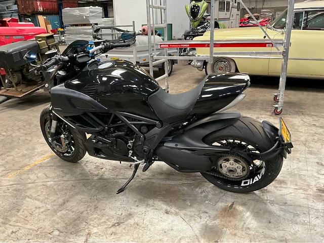 Ducati tour diavel motorfiets - afbeelding 19 van  26