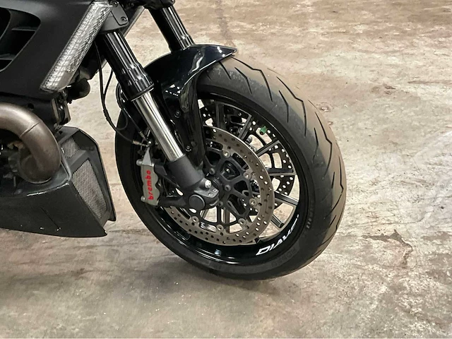 Ducati tour diavel motorfiets - afbeelding 21 van  26
