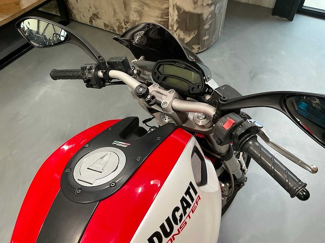 Ducati tour monster 796 motorfiets - afbeelding 2 van  23