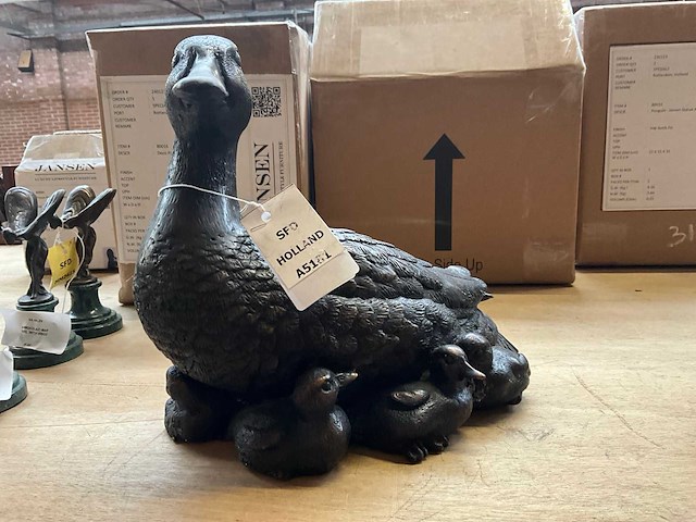 Duck with duckling decoratief beeld - afbeelding 1 van  3