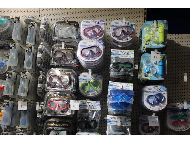 Duikbrillen bestway hydro swim en hydro pro, ruim 80 stuks in diverse maten en uitvoeringen. - afbeelding 1 van  4