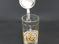 Duitse bierkroes met tinnen deksel - afbeelding 4 van  5