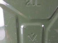 Duitse metalen jerrycan - afbeelding 3 van  5
