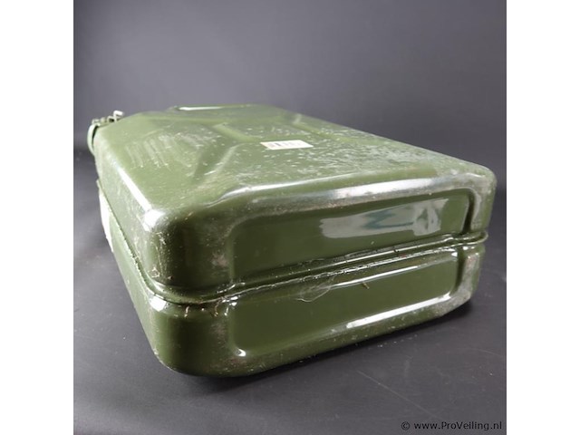 Duitse metalen jerrycan - afbeelding 4 van  5