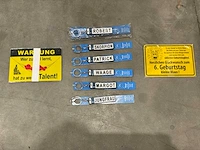 Duitse sleutelhangers en duitstalige kaarten (10000x) - afbeelding 1 van  7