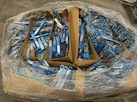 Duitse sleutelhangers en duitstalige kaarten (10000x) - afbeelding 4 van  7