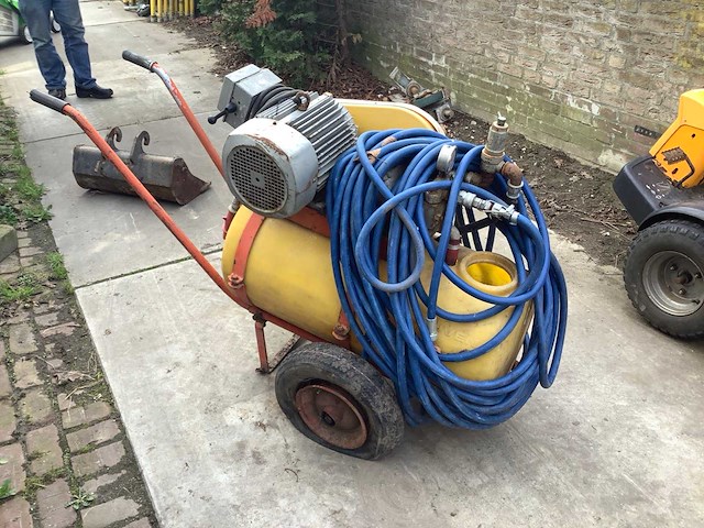 Duiven veldspuit - afbeelding 3 van  3