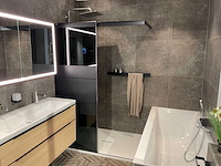 Duka-villeroy&boch inloopdouchewand met schuifdeur en douchevloer - afbeelding 3 van  8