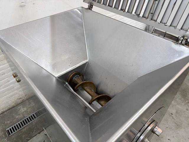 Duker rex - awn 130 1 - gehaktmolen - afbeelding 7 van  8