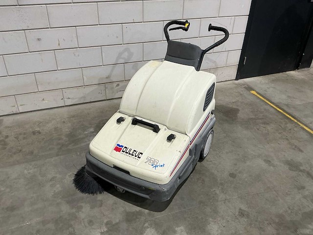 Dulevo 700 sprint elektrische veegmachine - afbeelding 2 van  10