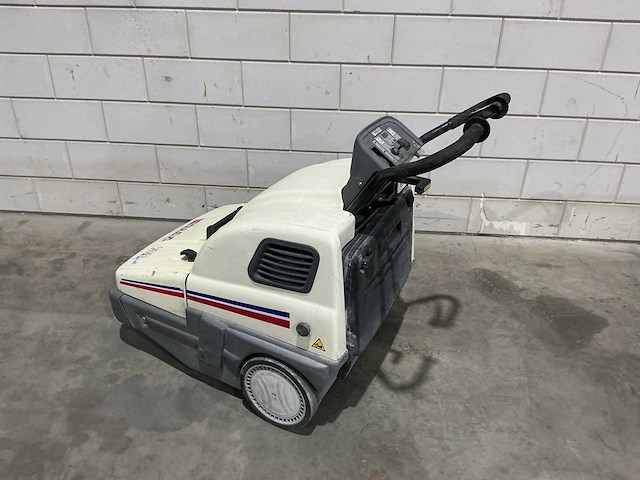 Dulevo 700 sprint elektrische veegmachine - afbeelding 3 van  10