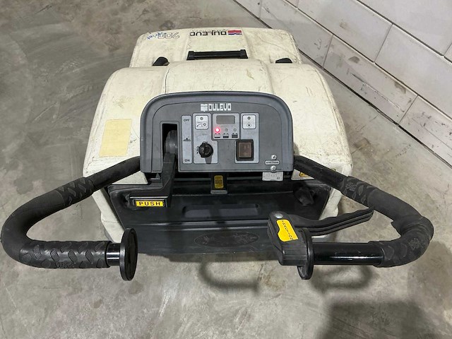 Dulevo 700 sprint elektrische veegmachine - afbeelding 6 van  11