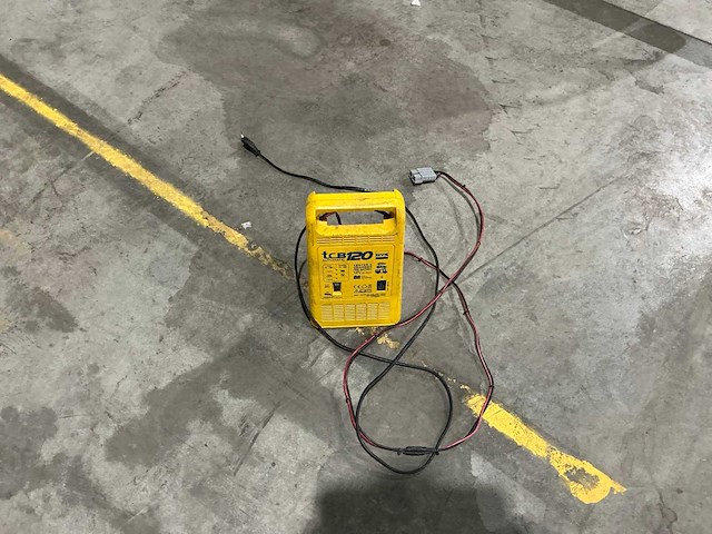 Dulevo 700 sprint elektrische veegmachine - afbeelding 8 van  11