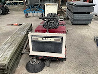 Dulevo 72e zelfrijdende veegmachine - afbeelding 2 van  7
