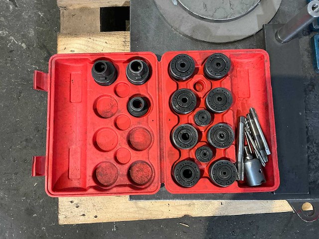 Dumeta - 2016 - d-js-22a - tapping-machine, tap-boor - afbeelding 4 van  9