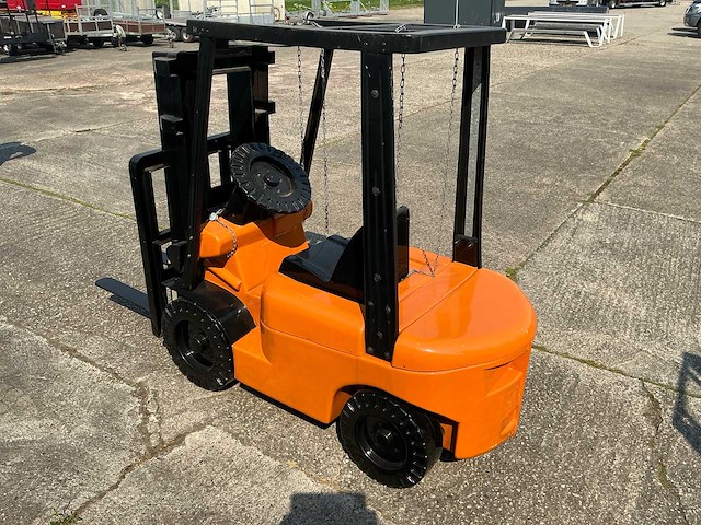 Dummy decortie vorkheftruck - afbeelding 9 van  13