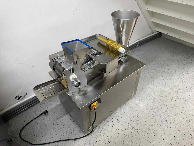 Dumpling machine - afbeelding 6 van  6