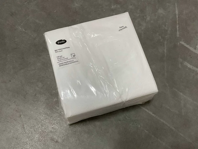 Duni bio soft white doos á 8x125 stuks servetten (2x) - afbeelding 1 van  2