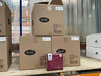 Duni bordeaux doos á 16x125 stuks servetten (3x) - afbeelding 2 van  3
