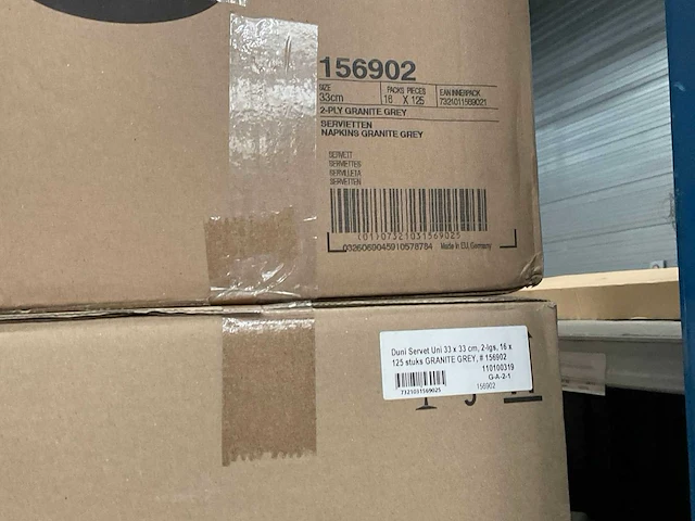 Duni granite grey doos á 16x125 stuks servetten (2x) - afbeelding 2 van  3