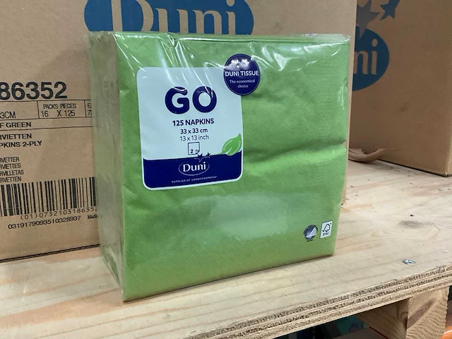 Duni leaf green doos á 16x125 stuks servetten (2x) - afbeelding 1 van  3