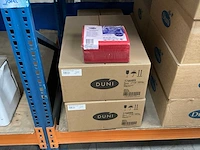 Duni red doos á 10x125 stuks servetten (3x) - afbeelding 2 van  3