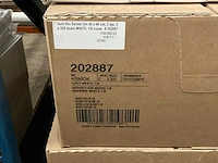 Duni white doos á 5x300 stuks servetten (4x) - afbeelding 3 van  3
