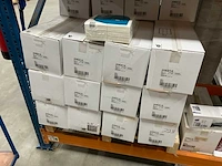 Duni white doos á 6x60 stuks servetten (14x) - afbeelding 2 van  3