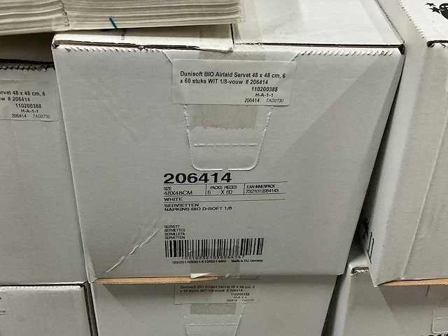 Duni white doos á 6x60 stuks servetten (14x) - afbeelding 3 van  3