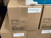 Duni white doos á 6x60 stuks servetten (8x) - afbeelding 2 van  2