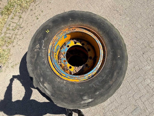Dunlop - band 405/70r20 (2x) - afbeelding 1 van  10