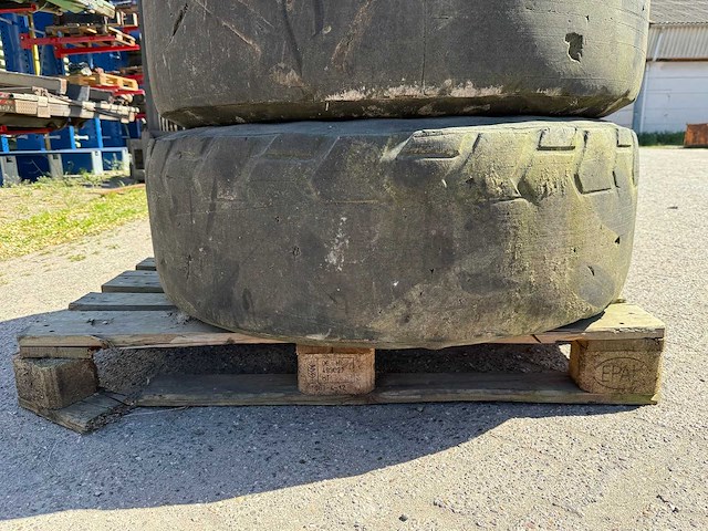Dunlop - band 405/70r20 (2x) - afbeelding 9 van  10