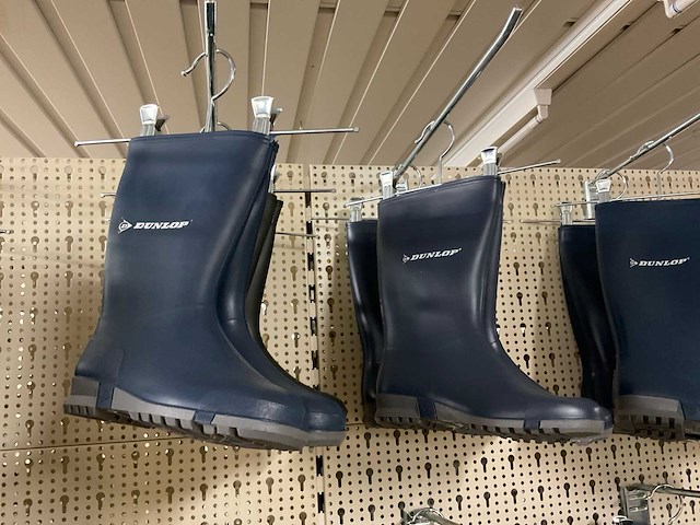 Dunlop - partij regenlaarzen en werkschoenen - afbeelding 10 van  20