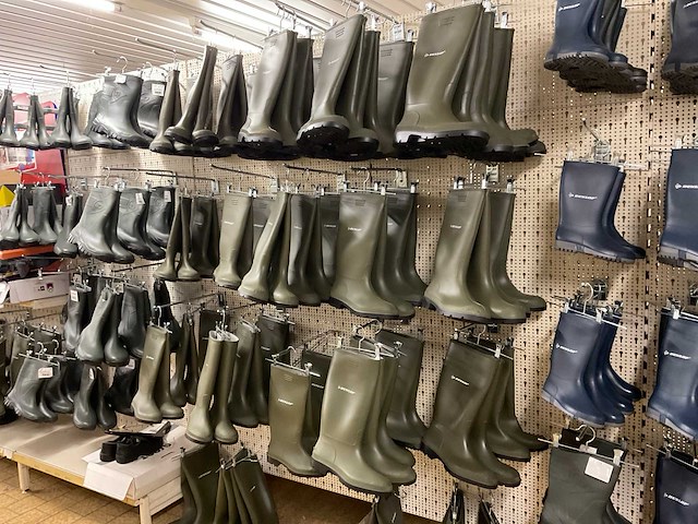 Dunlop - partij regenlaarzen en werkschoenen - afbeelding 15 van  20