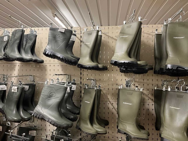Dunlop - partij regenlaarzen en werkschoenen - afbeelding 16 van  20