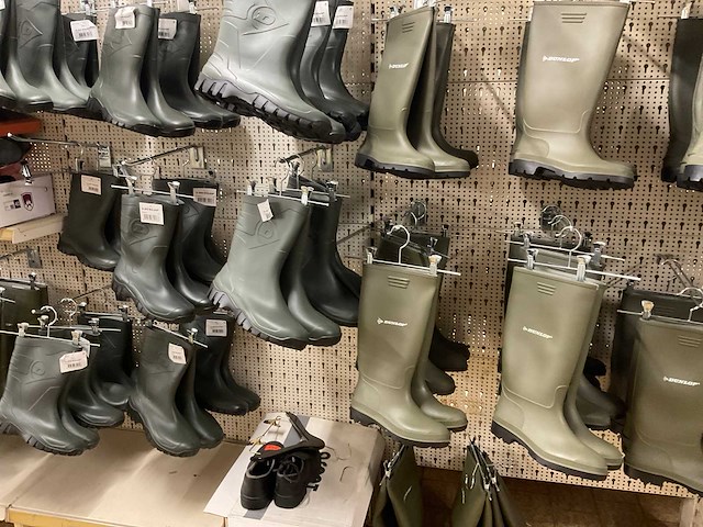 Dunlop - partij regenlaarzen en werkschoenen - afbeelding 17 van  20