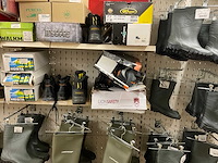Dunlop - partij regenlaarzen en werkschoenen - afbeelding 19 van  20