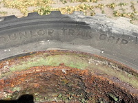 Dunlop - trak grip - band 11.00r20 (3x) - afbeelding 1 van  4