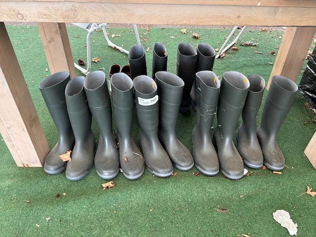 Dunlop boots (8x) - afbeelding 1 van  2